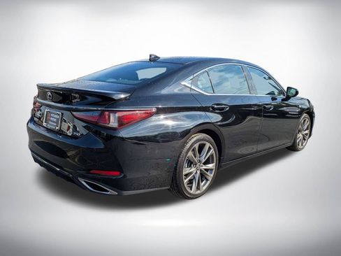 Used 2019 Lexus ES 350 F Sport w/ Accessory Package 2 FWD image 4
