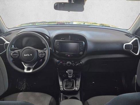 Used 2023 Kia Soul LX w/ Option Group 015 FWD image 16