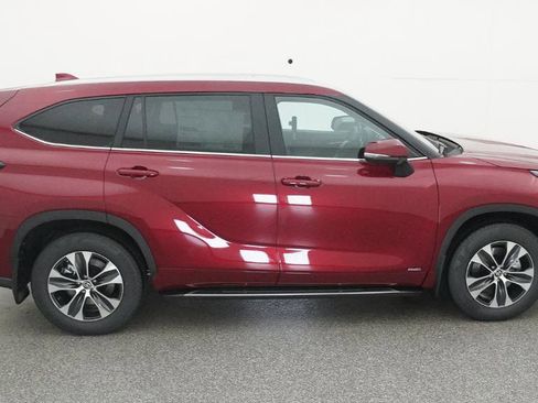 New 2026 Toyota Highlander XLE image 40