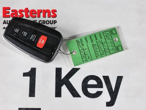 Used 2021 Toyota Avalon XSE FWD image 26