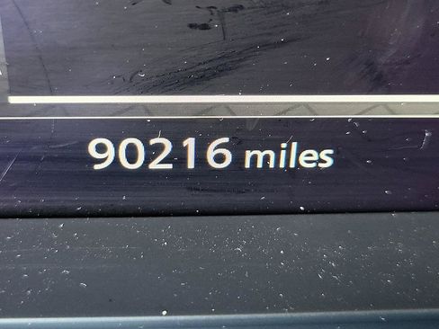 Used 2023 Nissan Pathfinder Platinum FWD image 21