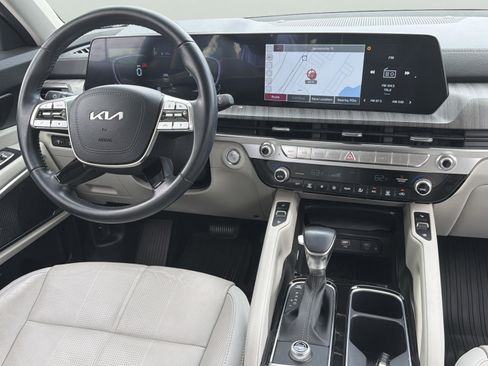 Used 2024 Kia Telluride EX w/ EX Captain's Chair Package FWD image 10