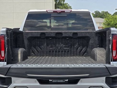 Used 2022 GMC Sierra 1500 AT4 w/ AT4 Premium Package AWD/4WD image 31