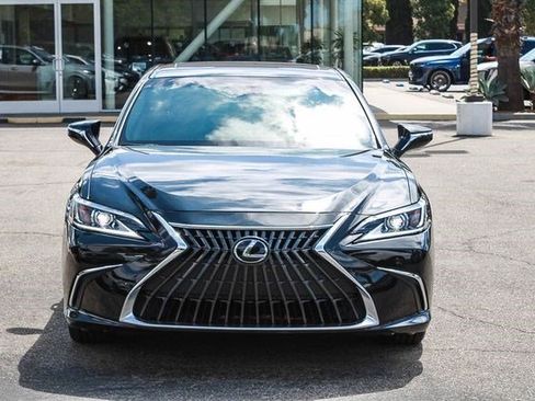 Used 2024 Lexus ES 350 w/ Premium Package FWD image 2