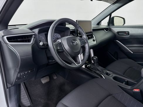 Used 2023 Toyota Corolla Cross AWD Hybrid image 9