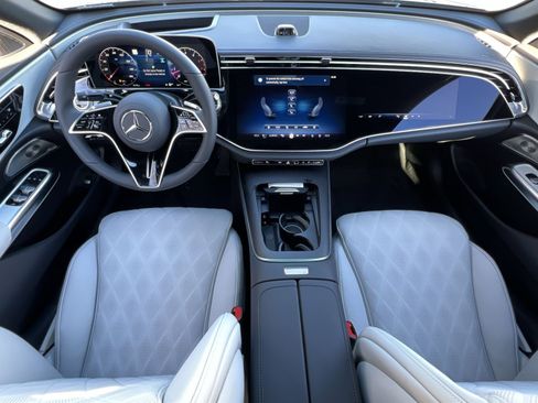 New 2026 Mercedes-Benz E 450 4MATIC Sedan image 21