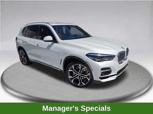 Used 2023 BMW X5 sDrive40i w/ Parking Assistance Package RWD image 2
