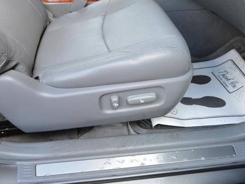 Used 2007 Toyota Avalon Limited FWD image 28
