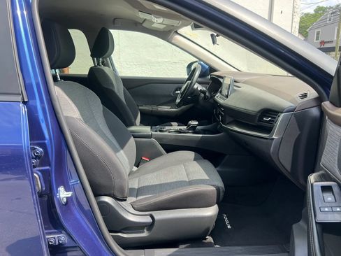 Used 2023 Nissan Rogue SV AWD/4WD image 36
