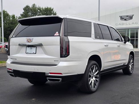 Used 2025 Cadillac Escalade ESV Premium Luxury Platinum AWD/4WD image 6