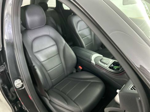 Used 2020 Mercedes-Benz GLC 300 4MATIC image 25