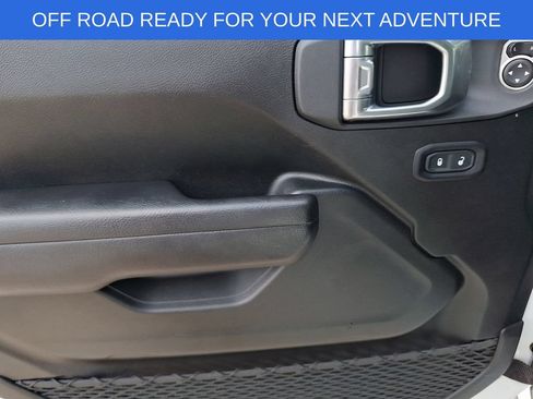 Used 2024 Jeep Wrangler Unlimited AWD/4WD image 12