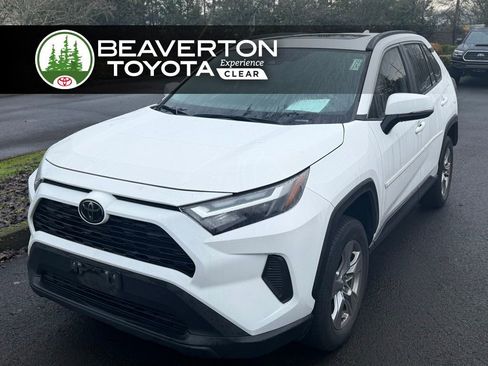Used 2023 Toyota RAV4 XLE image 1