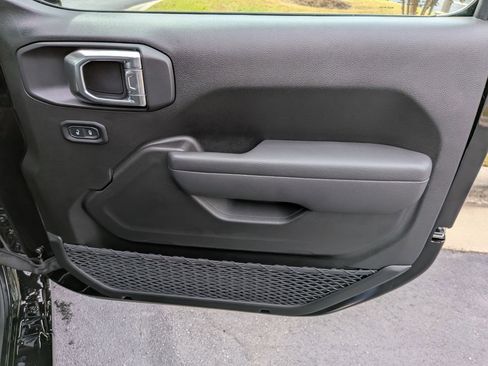 New 2025 Jeep Gladiator Sport image 31