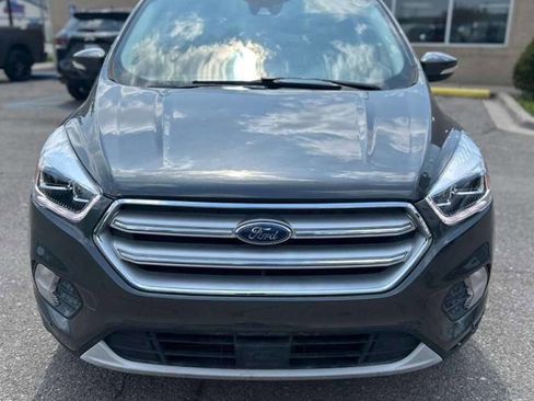 Used 2019 Ford Escape Titanium AWD/4WD image 2