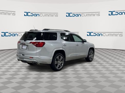 Used 2019 GMC Acadia Denali w/ Technology Package FWD image 8