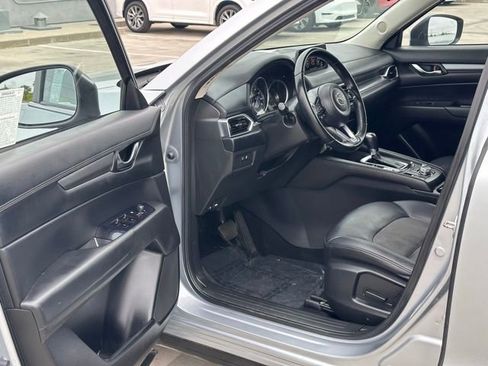 Used 2020 MAZDA CX-5 Touring FWD image 9