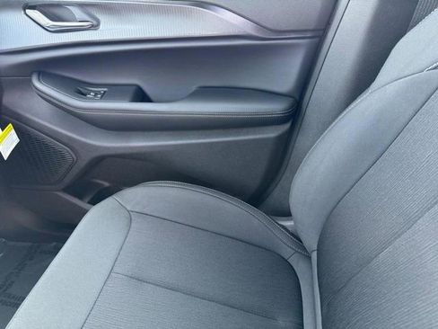 New 2025 Jeep Grand Cherokee L Laredo image 27