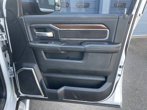 Used 2022 RAM 3500 Laramie image 11