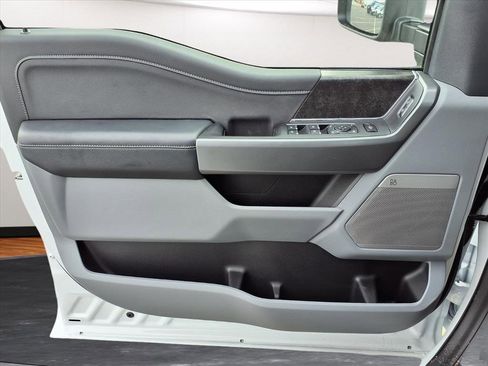 New 2026 Ford F250 XLT w/ XLT Premium Package image 15