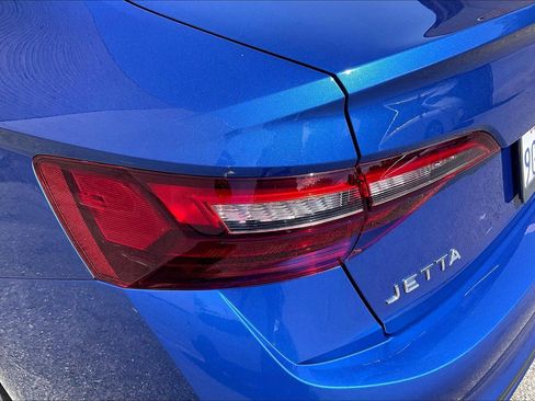 Certified 2023 Volkswagen Jetta S FWD image 28