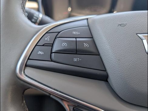 Used 2019 Cadillac XT5 Luxury w/ Advanced Security Package FWD image 13