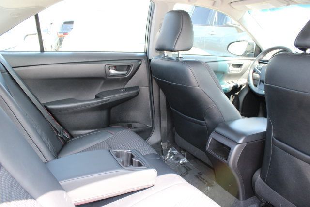 Used 2015 Toyota Camry SE FWD image 6