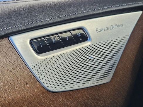 Used 2017 Volvo XC90 T6 Inscription w/ Vision Package image 11