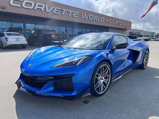 Used 2024 Chevrolet Corvette Z06 w/ Chrome Exterior Badge Package video 1