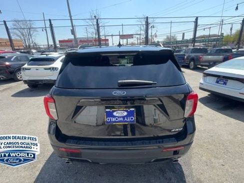 Certified 2023 Ford Explorer ST-Line AWD/4WD image 3