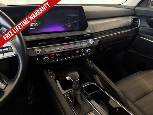 Used 2023 Kia Telluride AWD image 42