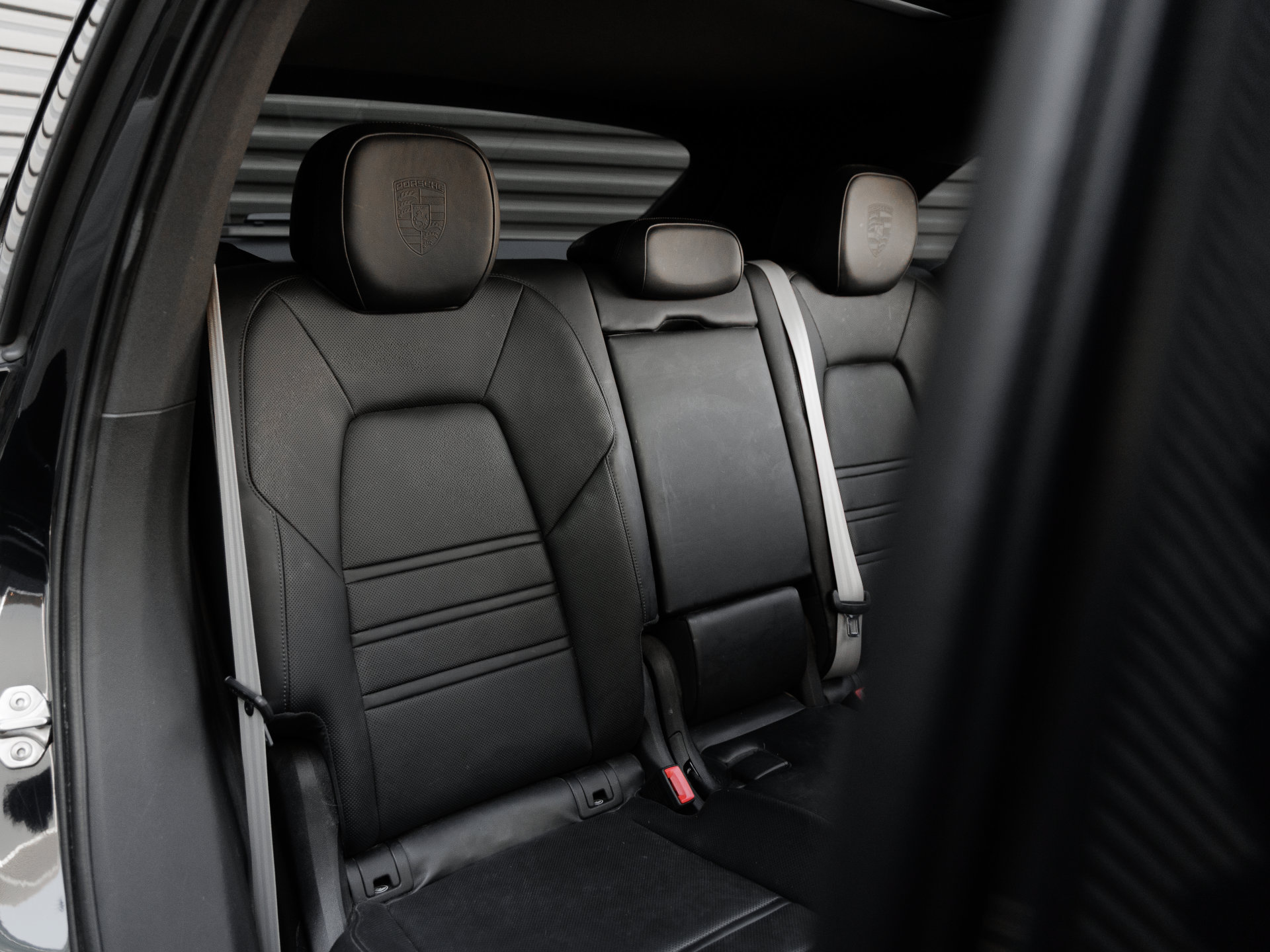 Certified 2023 Porsche Cayenne Platinum Edition AWD/4WD image 35
