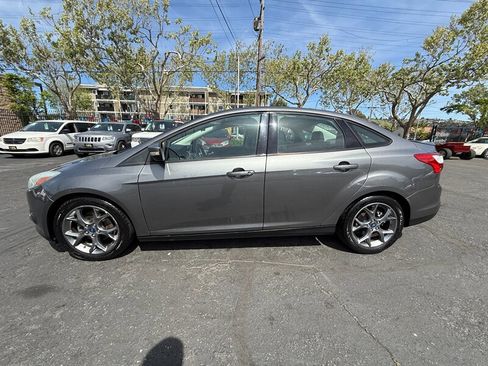Used 2013 Ford Focus SE image 8