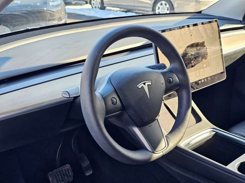 Used 2023 Tesla Model Y Long Range image 6
