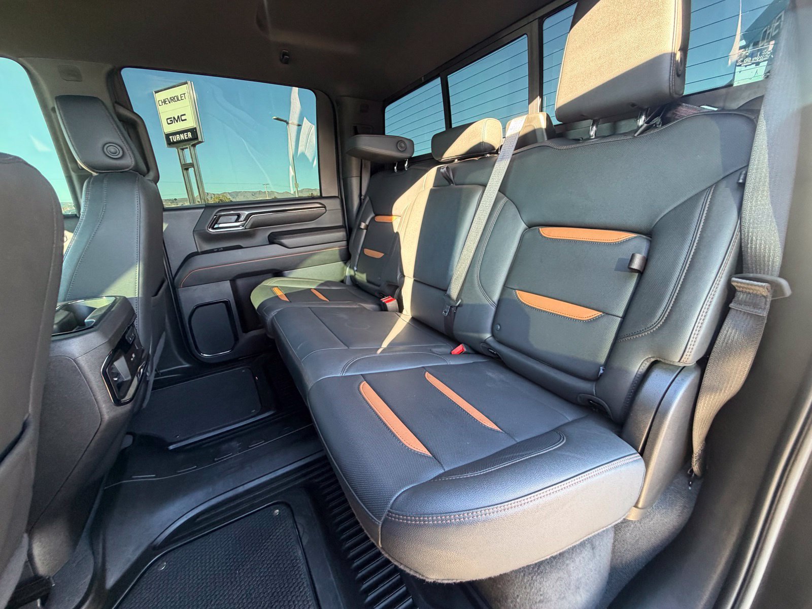 Used 2024 GMC Sierra 2500 AT4 w/ Technology Package AWD/4WD image 25