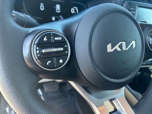 Used 2024 Kia Soul LX w/ Option Group 015 FWD image 15