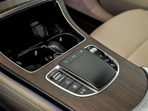 Used 2022 Mercedes-Benz GLC 300 GLC 300 4MATIC image 35