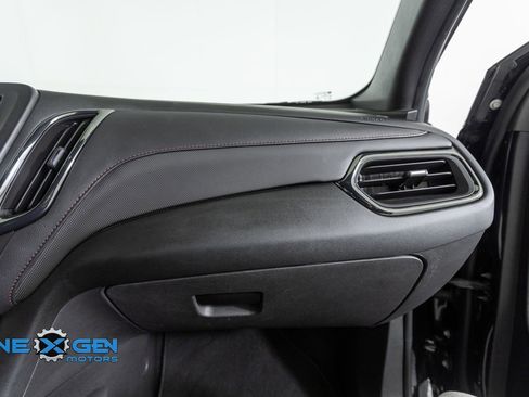 Used 2023 Chevrolet Equinox RS image 38