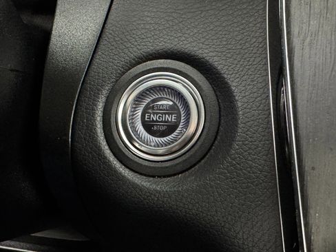 Used 2021 Mercedes-Benz GLC 300 w/ Premium Package image 23