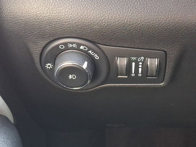 Certified 2023 Jeep Compass Limited AWD/4WD image 28