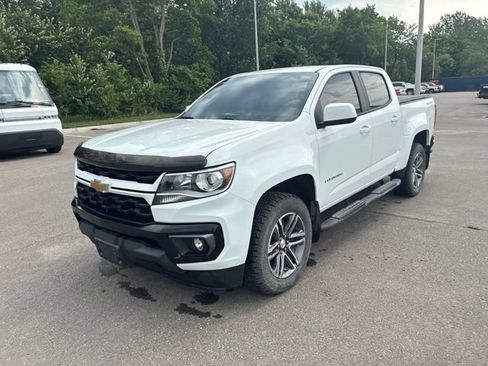 Used 2021 Chevrolet Colorado LT w/ LT Convenience Package AWD/4WD image 3