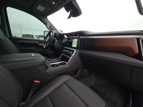 Used 2025 GMC Sierra 2500 Denali w/ Technology Package image 21