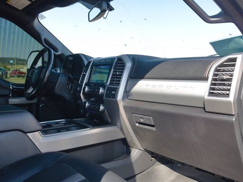 Used 2021 Ford F250 Platinum w/ FX4 Off-Road Package AWD/4WD image 36