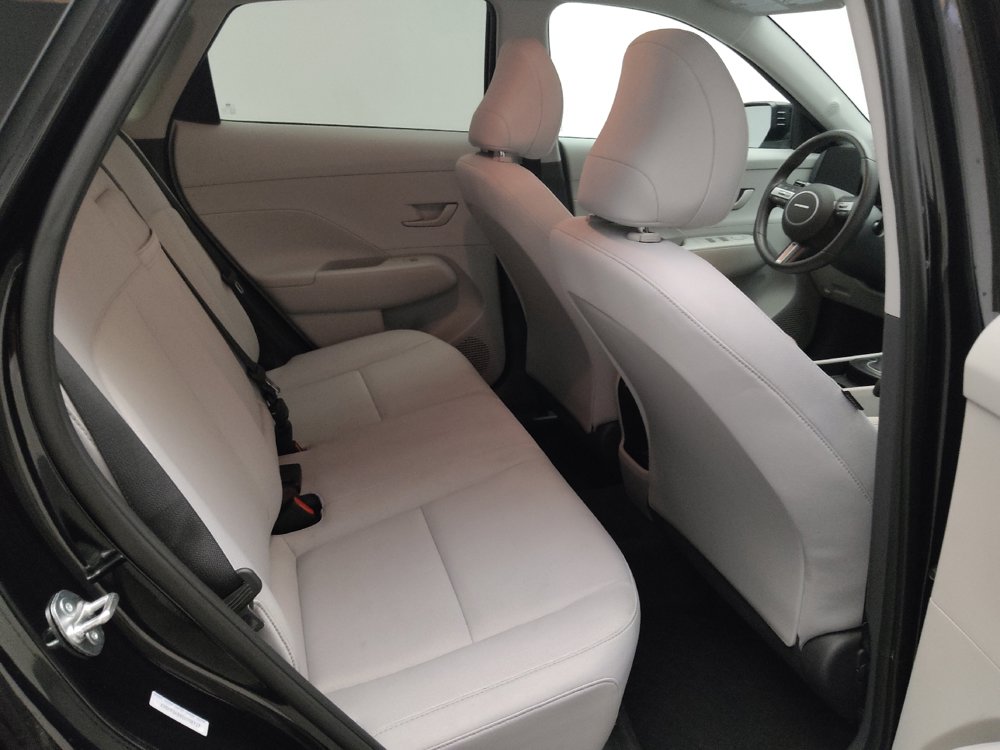 Used 2025 Hyundai Kona SEL FWD image 19
