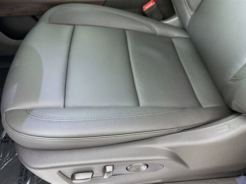 New 2026 GMC Sierra 1500 SLT w/ SLT Premium Package image 19