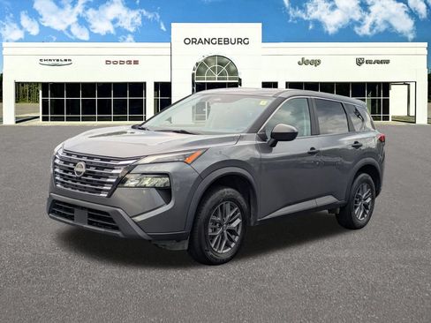 Used 2024 Nissan Rogue S FWD image 3