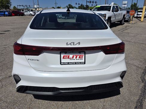 Used 2022 Kia Forte LXS FWD image 6