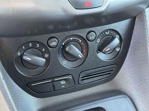 Used 2017 Ford Transit Connect XL image 10