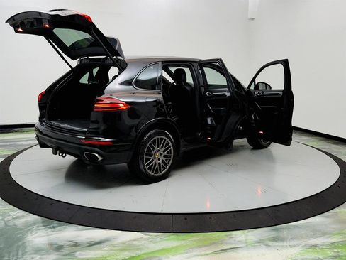 Used 2017 Porsche Cayenne Platinum Edition AWD/4WD image 11