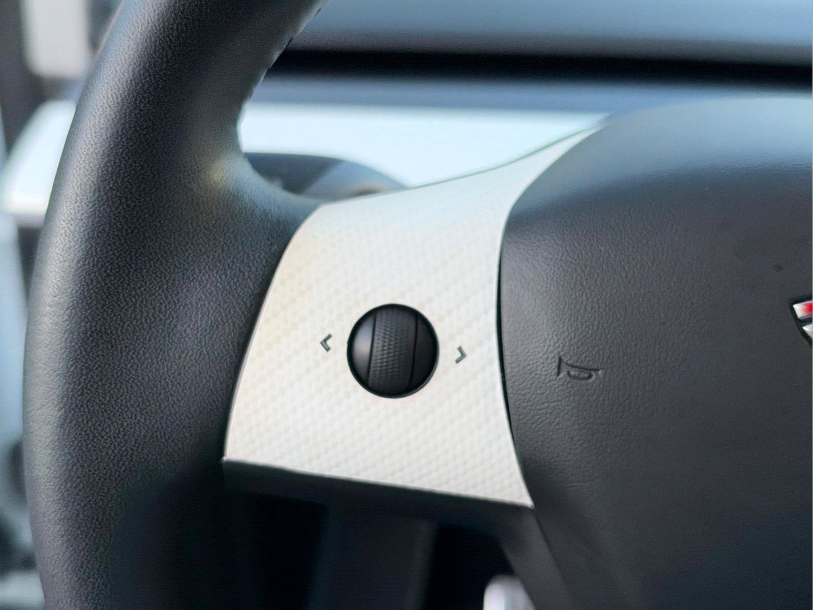 Used 2020 Tesla Model Y Long Range AWD/4WD image 29